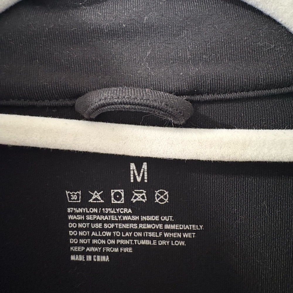 Active Jacket - Picture 3 of 3